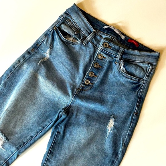 Stylish Blue Jeans for Men (F) - Picture 1 of 6